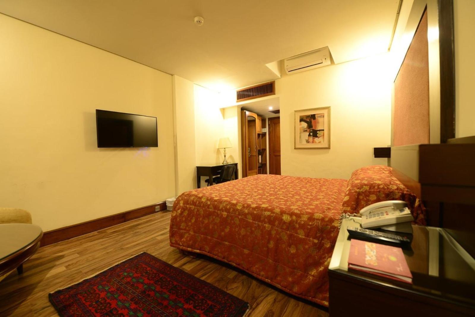 Regency Inn Hotel Lahore Exteriér fotografie